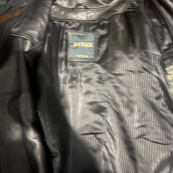 Danier leather jacket size XL - Picture 2 of 4